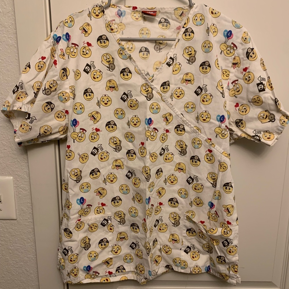 Emoji scrub top